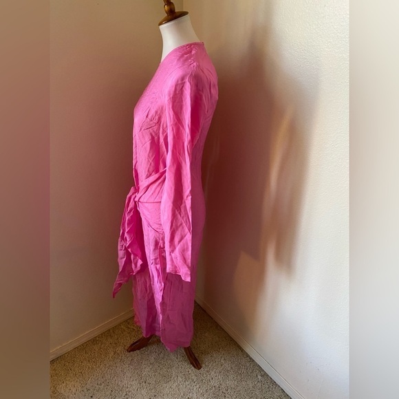 Atoir Women’s The Paris Dress Pink Size 4 Wrap MIDI Party High Slit Barbiecore - Picture 5 of 11